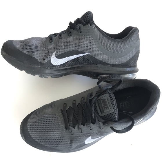 Nike Shoes - Nike shoes (women’s size 9) Nike Shoes - Nike shoes (women’s size 9)